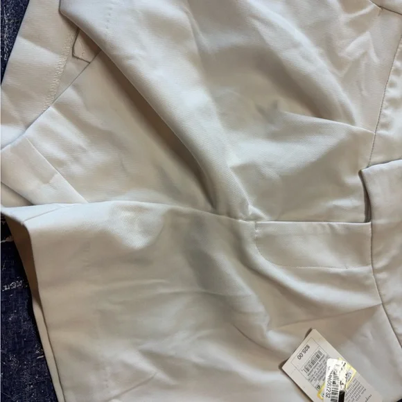 a new day Women's High Waist White Shorts - Picture 4 of 4